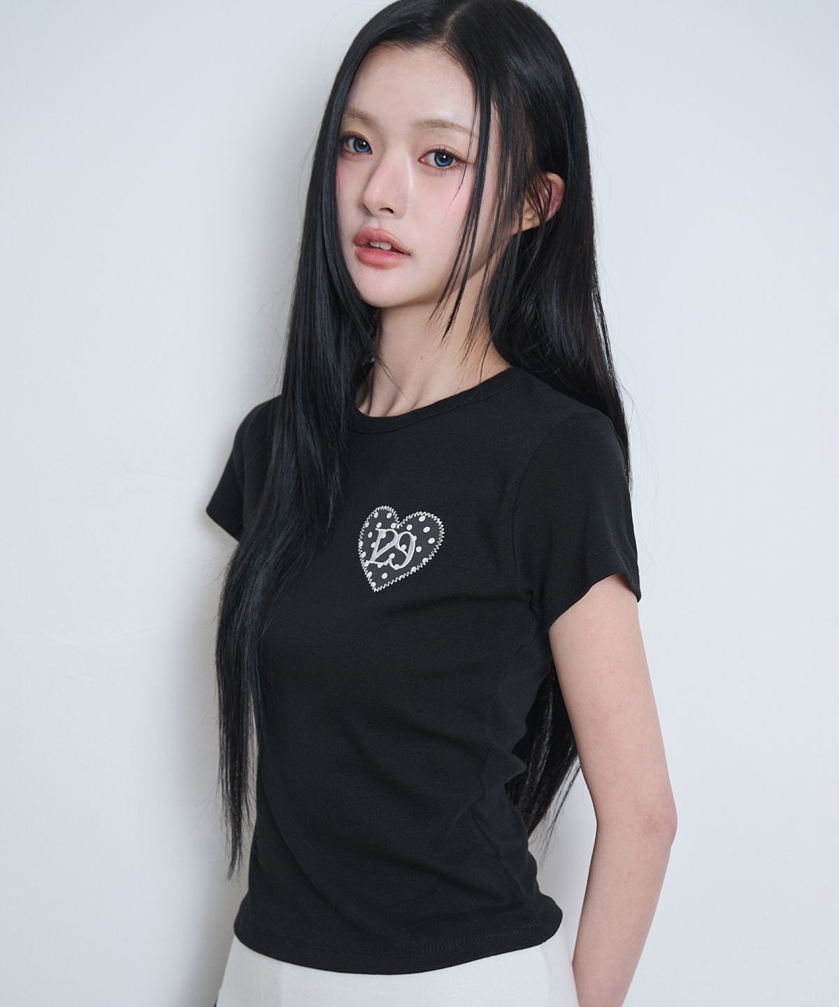 일리고(ILLIGO) 129 도트 핏티드 티셔츠 블랙