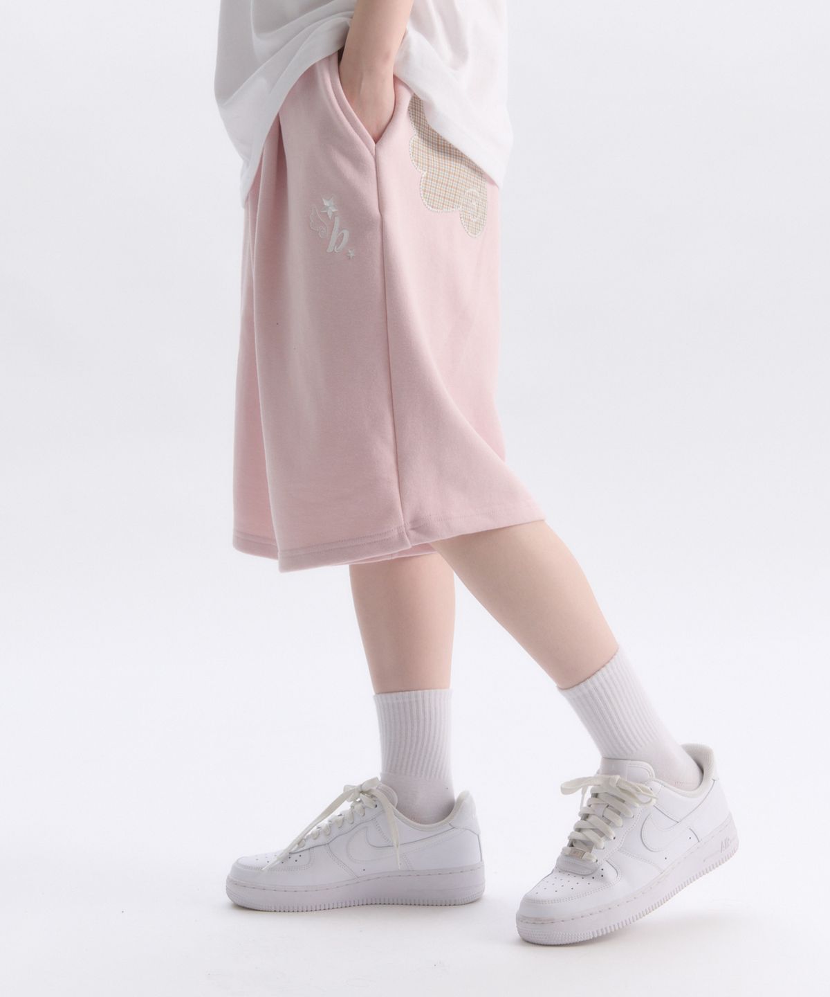 엠블러(AMBLER) Angel Star Patch Bermuda Pants 버뮤다 원턱 스웨트 숏츠 반바지 ASP901 (핑크)