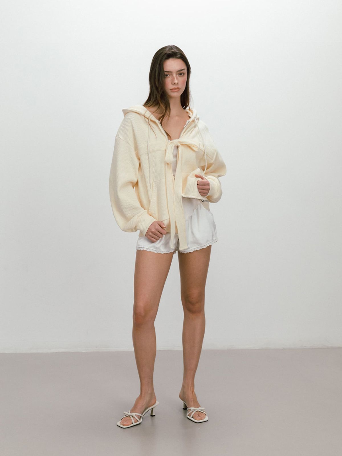 모이페어(MOIFAIRE) RIBBON WAFFLE HOODIE / BUTTER