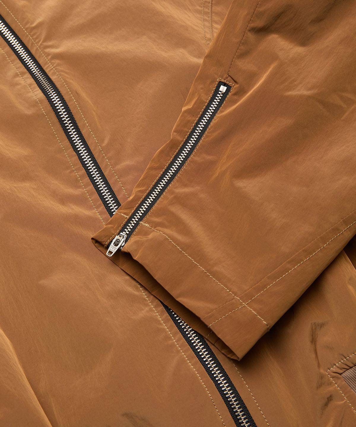 엠엠아이씨(MMIC) FORMULA JACKET (BROWN)