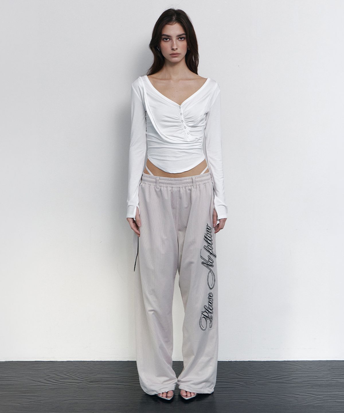 플리즈노팔로우(PLEASENOFOLLOW) Dolly Reversible Pants (Beige)