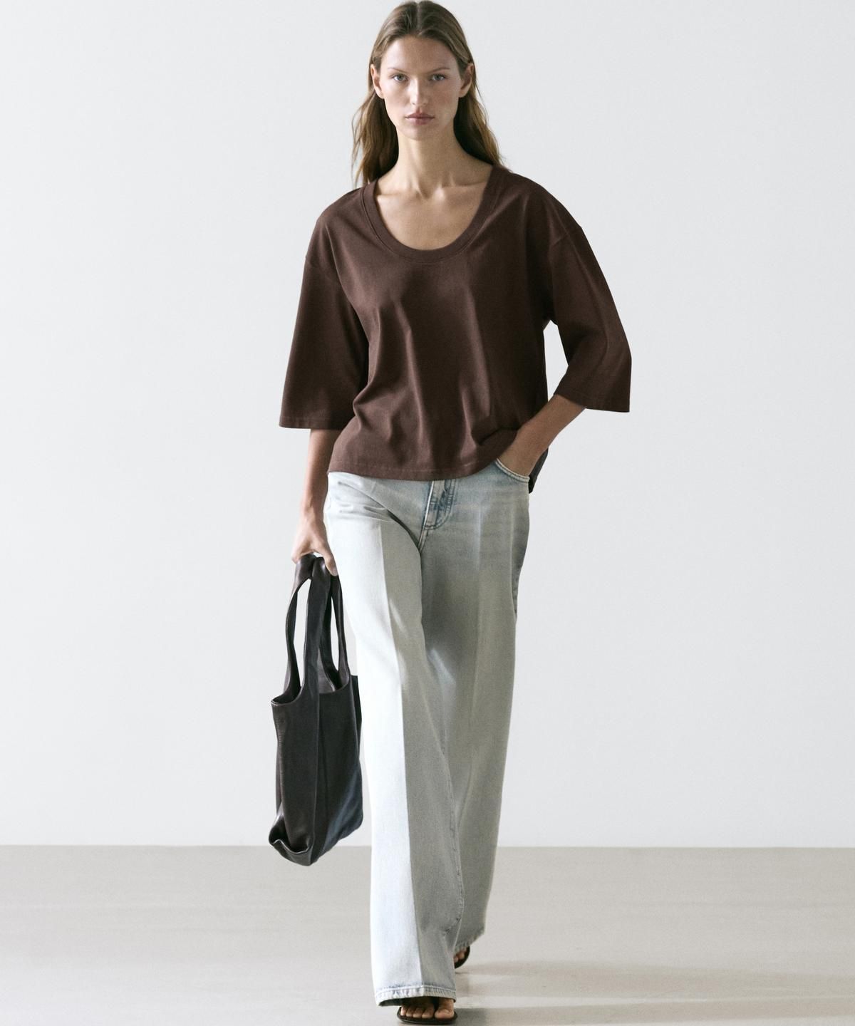 마시모두띠(MASSIMO DUTTI) 100% 코튼 라운드넥 티셔츠