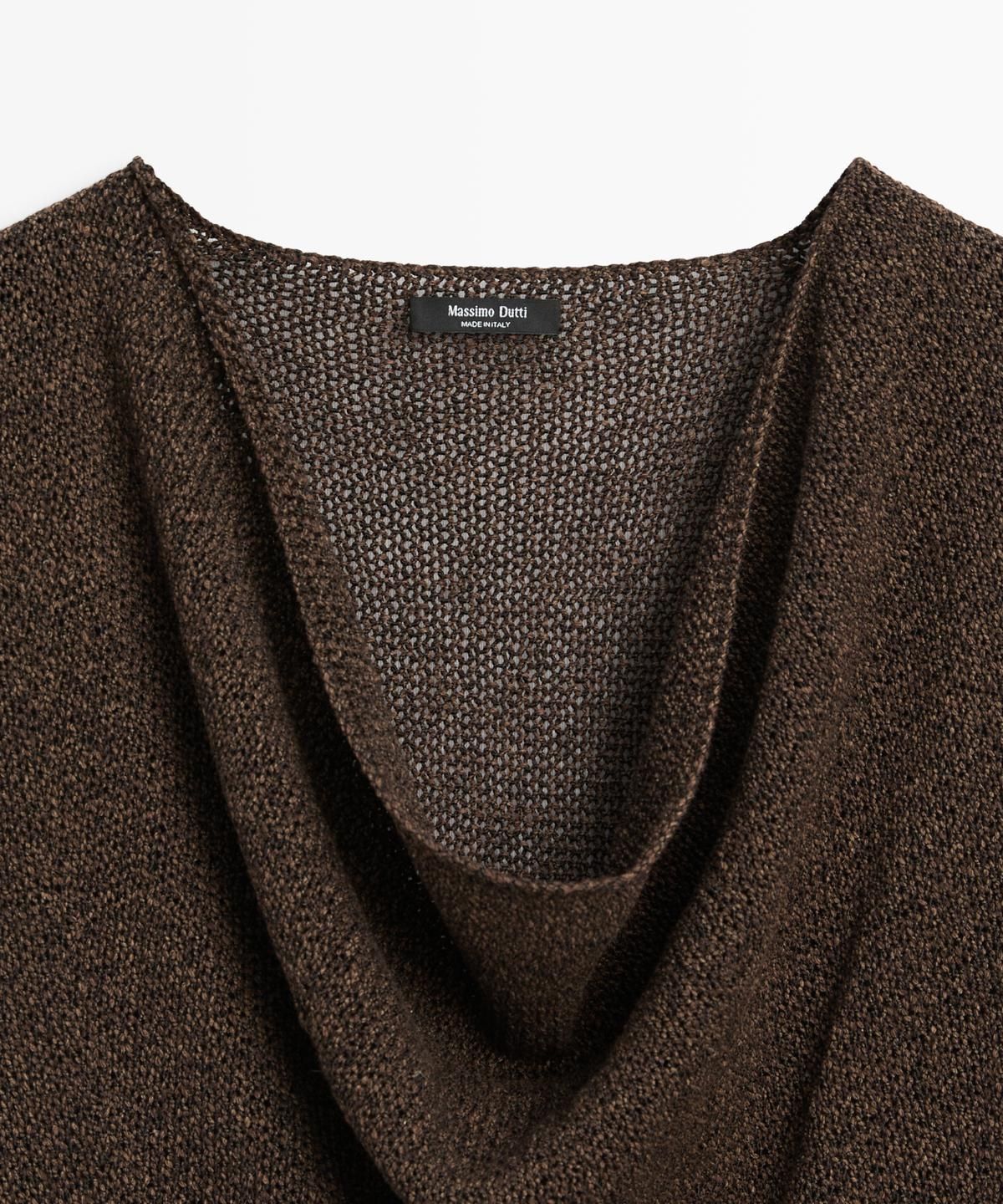 마시모두띠(MASSIMO DUTTI) 드레이프 네크라인 비대칭 탑