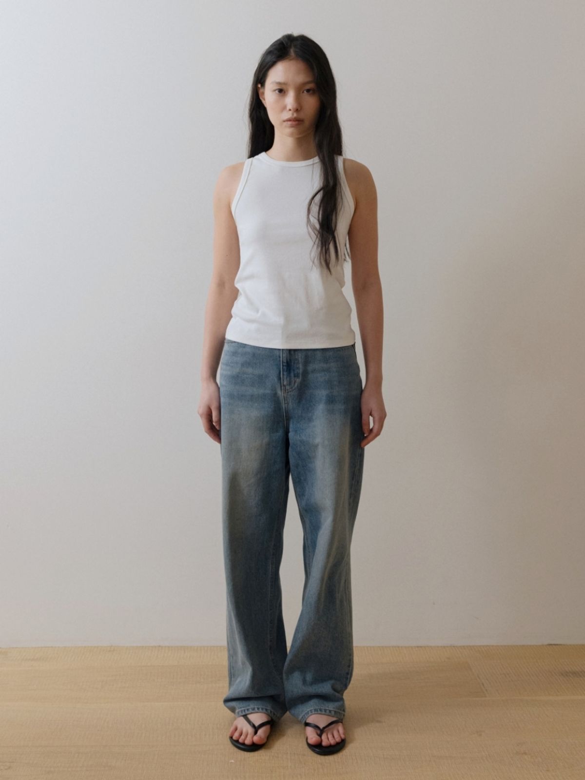 어나우트(UNNOUT) HALTER NECK COTTON SLEEVELESS SHIRT WHITE