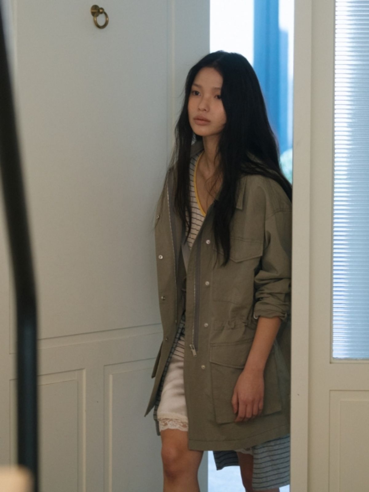어나우트(UNNOUT) LINEN UTILITY HALF COAT KHAKI