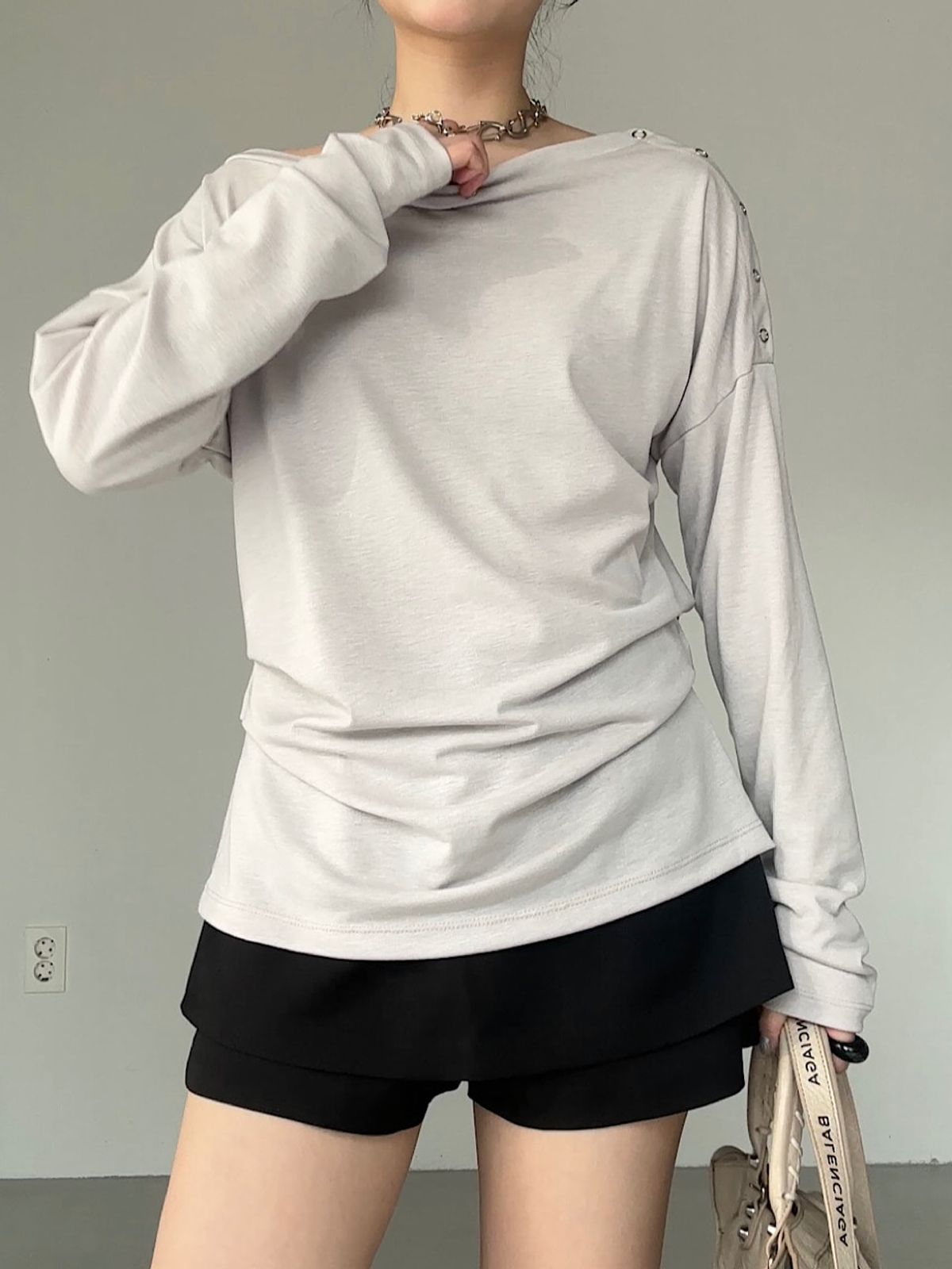 아포엠(APOEM) Snap Off-Shoulder Sleeve (3C)