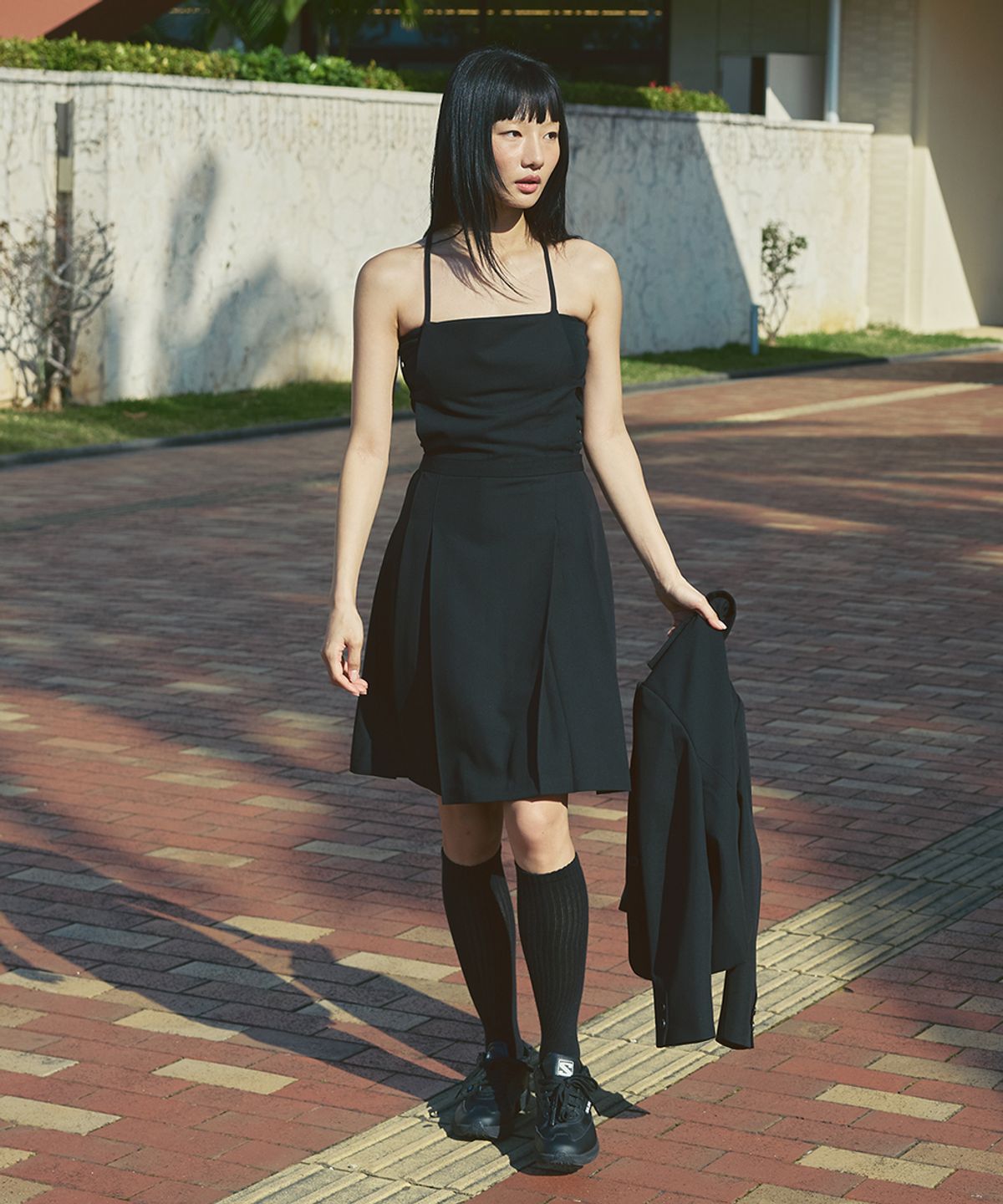 애프터아워즈(AFTERHOURS) BACKLESS STRAP DRESS (BLACK)