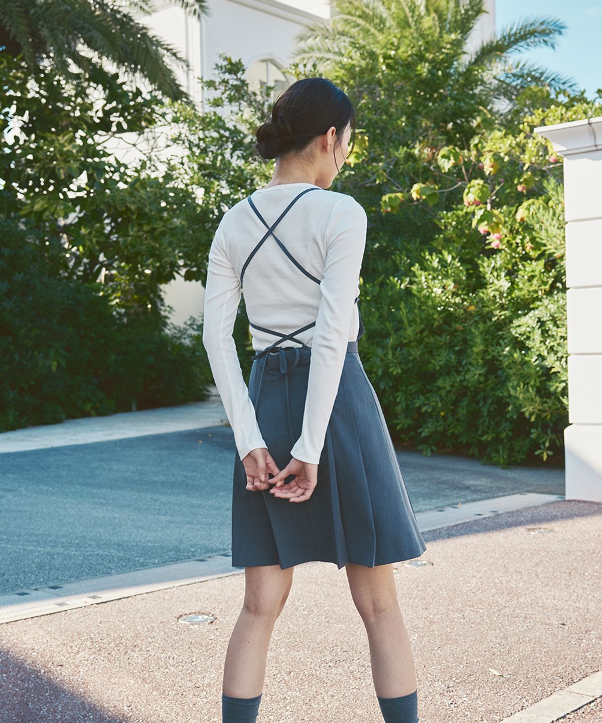애프터아워즈(AFTERHOURS) BACKLESS STRAP DRESS (CHARCOAL)