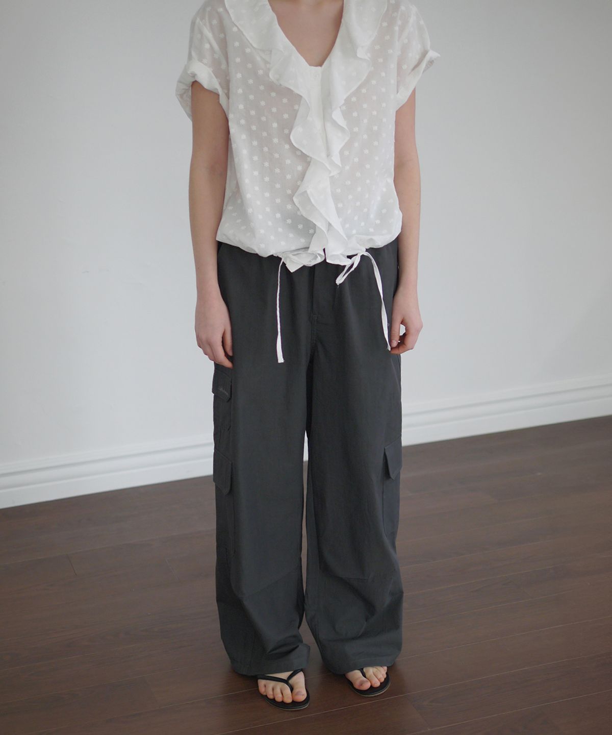 애프터아워즈(AFTERHOURS) WASHED COTTON CARGO PANTS (CHARCOAL)