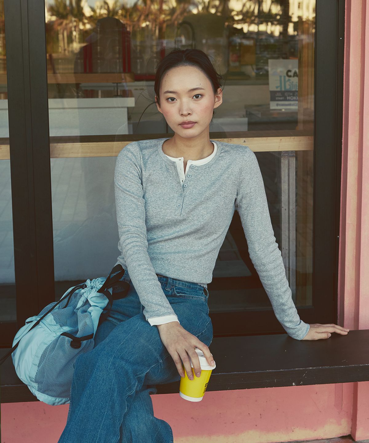 애프터아워즈(AFTERHOURS) HENLEY NECK LACE HEM T-SHIRT (MELANGE GREY)