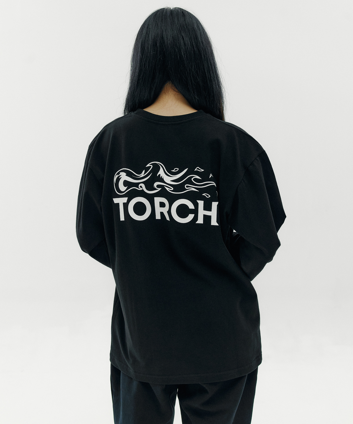 토치(TORCH) SIGNATURE Long Sleeve［BLACK］