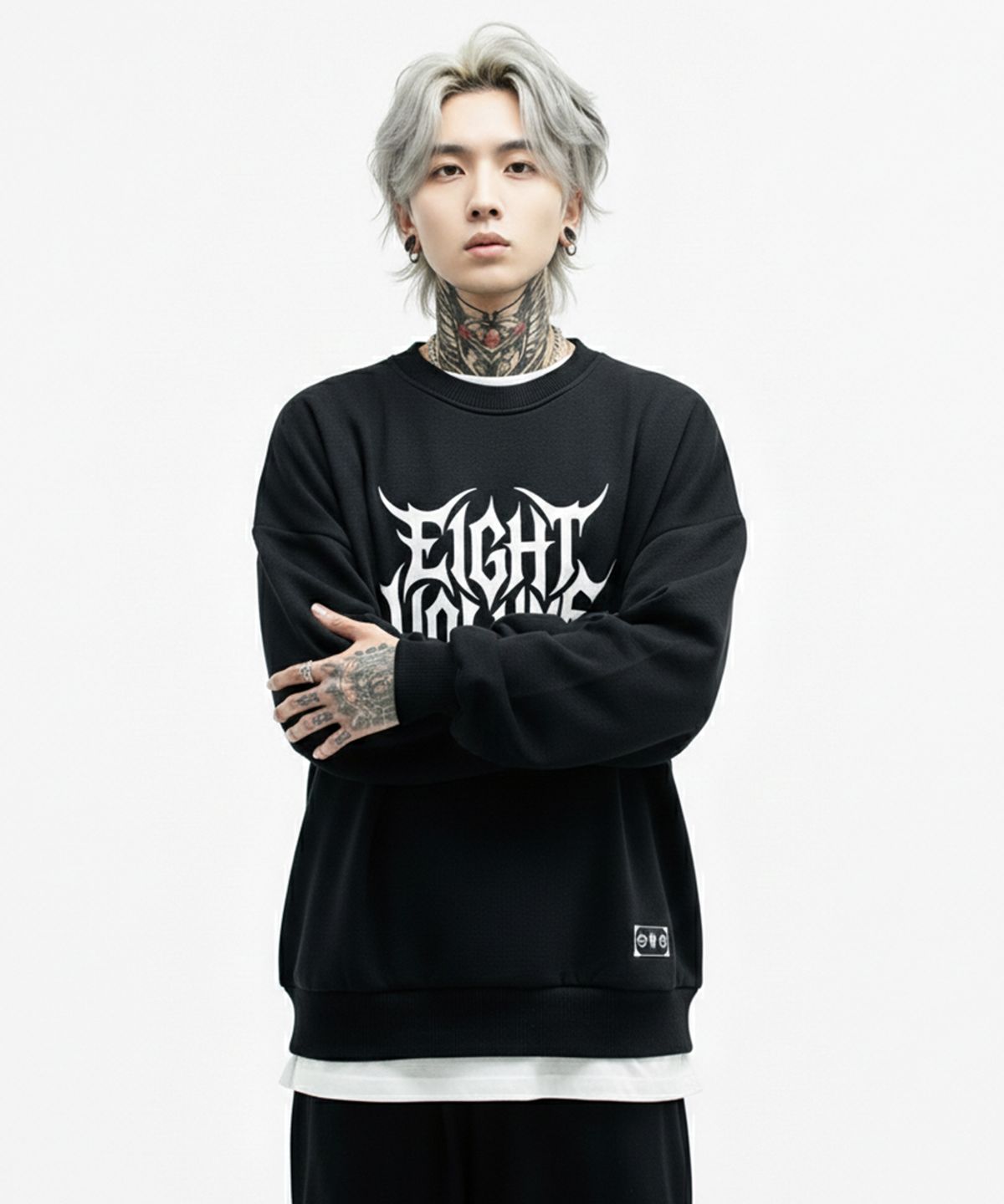 에잇볼륨(EIGHTVOLUME) EV 메탈 로고 3단 쭈리 오버핏 맨투맨 (블랙)