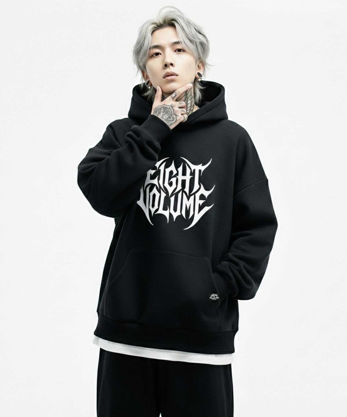 에잇볼륨(EIGHTVOLUME) EV 메탈 로고 3단 쭈리 오버핏 후드 (블랙)
