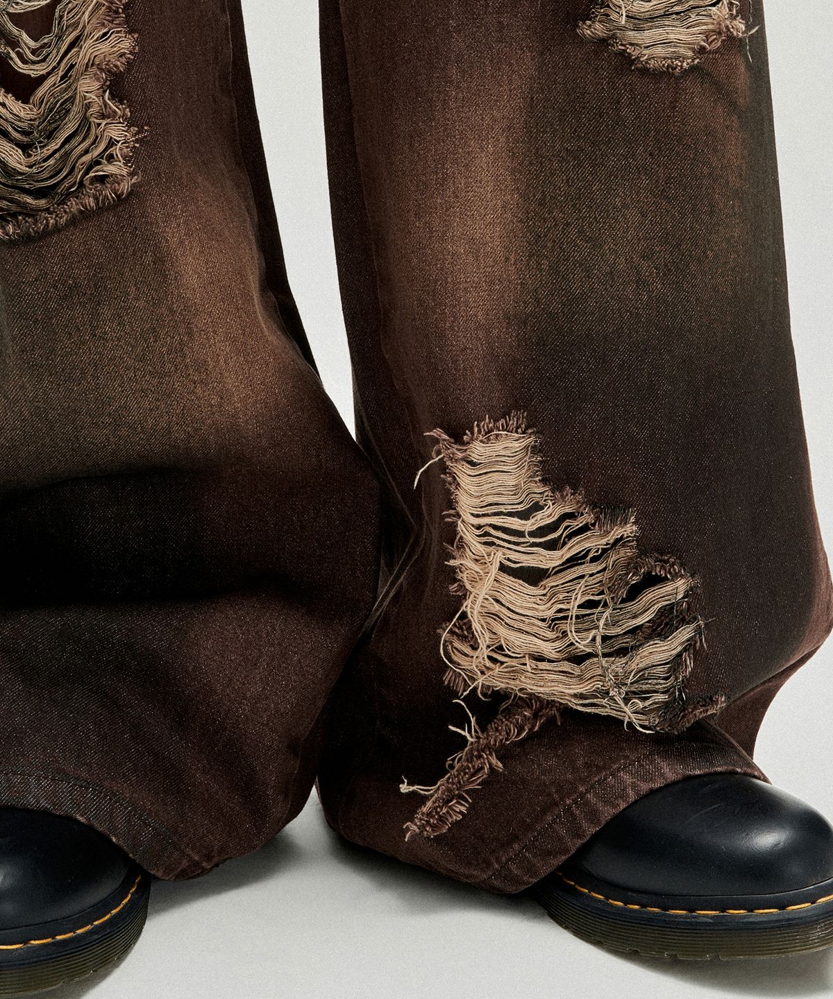 낫포너드(NOT4NERD) Distressed Oil Washed Wide Denim Pants - Brown