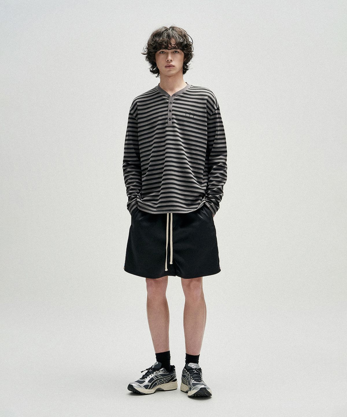 낫포너드(NOT4NERD) Tribal Jacquard Side Panel Shorts - Black