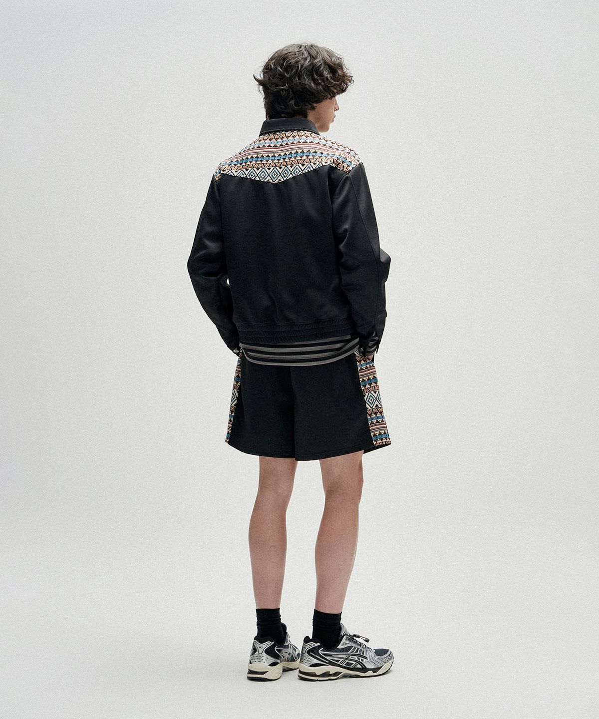 낫포너드(NOT4NERD) Tribal Jacquard Side Panel Shorts - Black