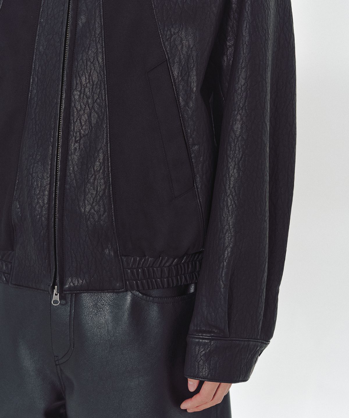 엠엠아이씨(MMIC) RODEO JACKET (BLACK)
