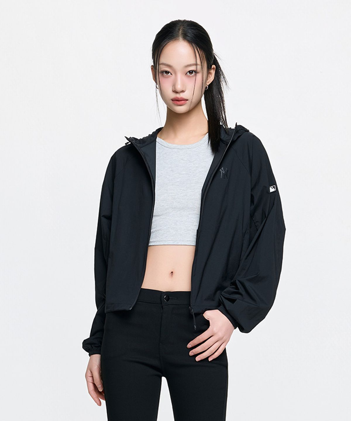 엠엘비(MLB) 여성 스포티브 초경량 러닝 바람막이 NY (Black)