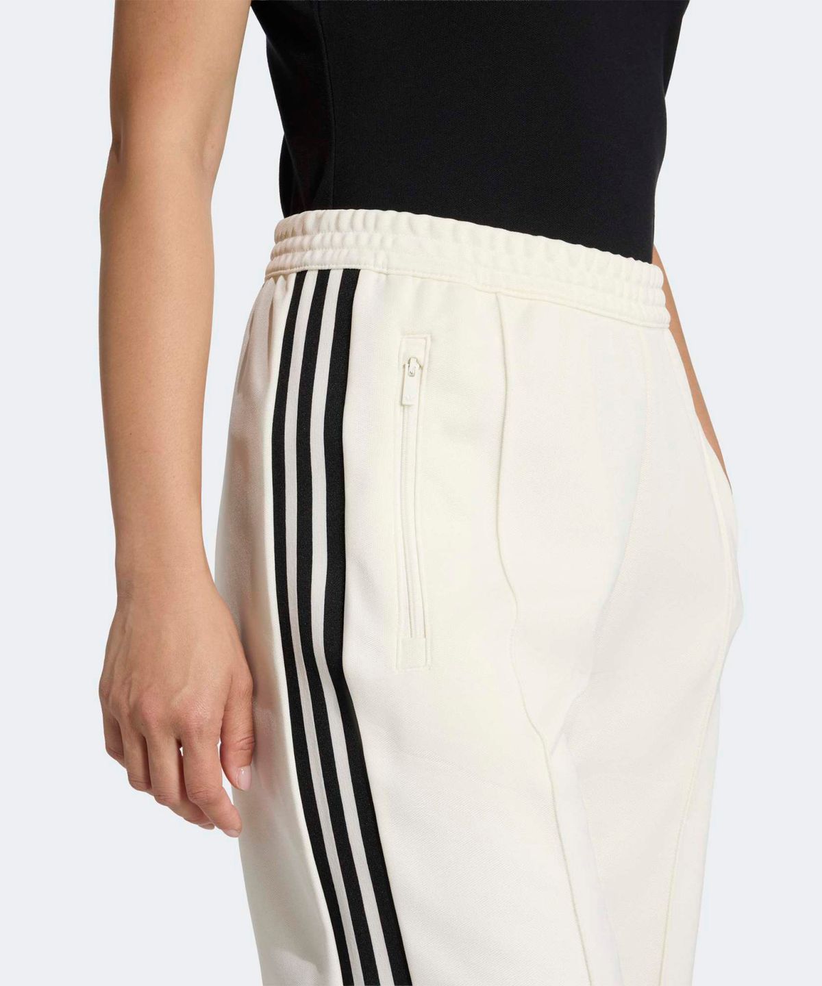 아디다스(ADIDAS) 클래식 트랙 팬츠 - 화이트:블랙 / KD3747