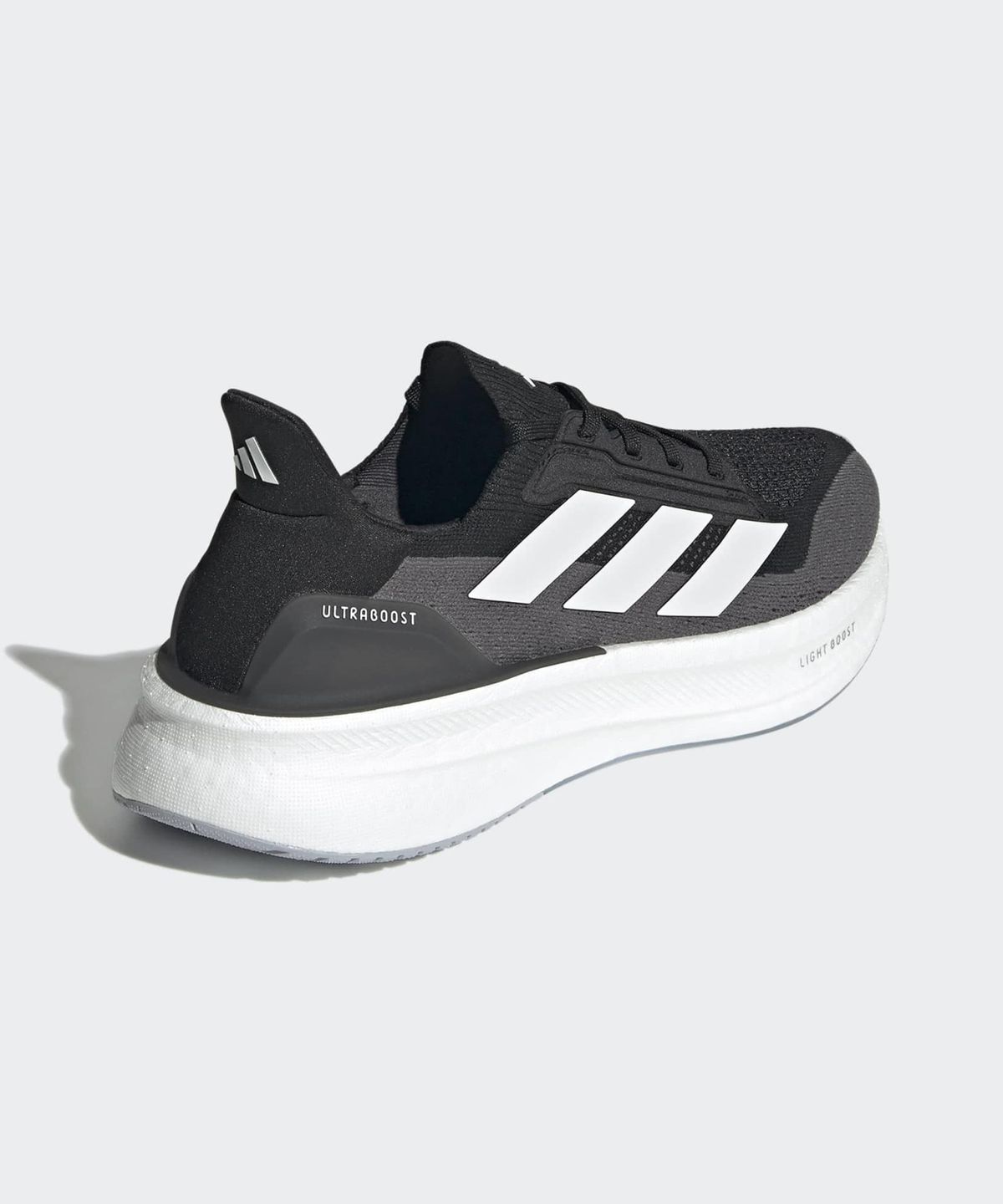 아디다스(ADIDAS) 울트라부스트 5X - 블랙:화이트:카본 / IH3110