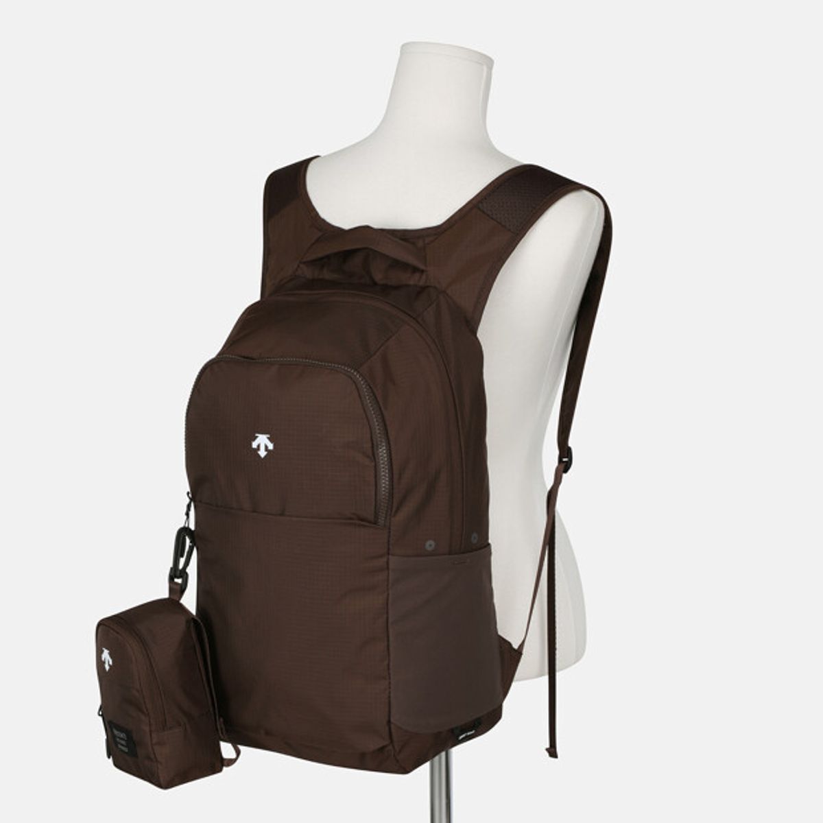 데상트(DESCENTE) 트래블 경량 패커블 백팩 (19L) 브라운 SR123UBP1A