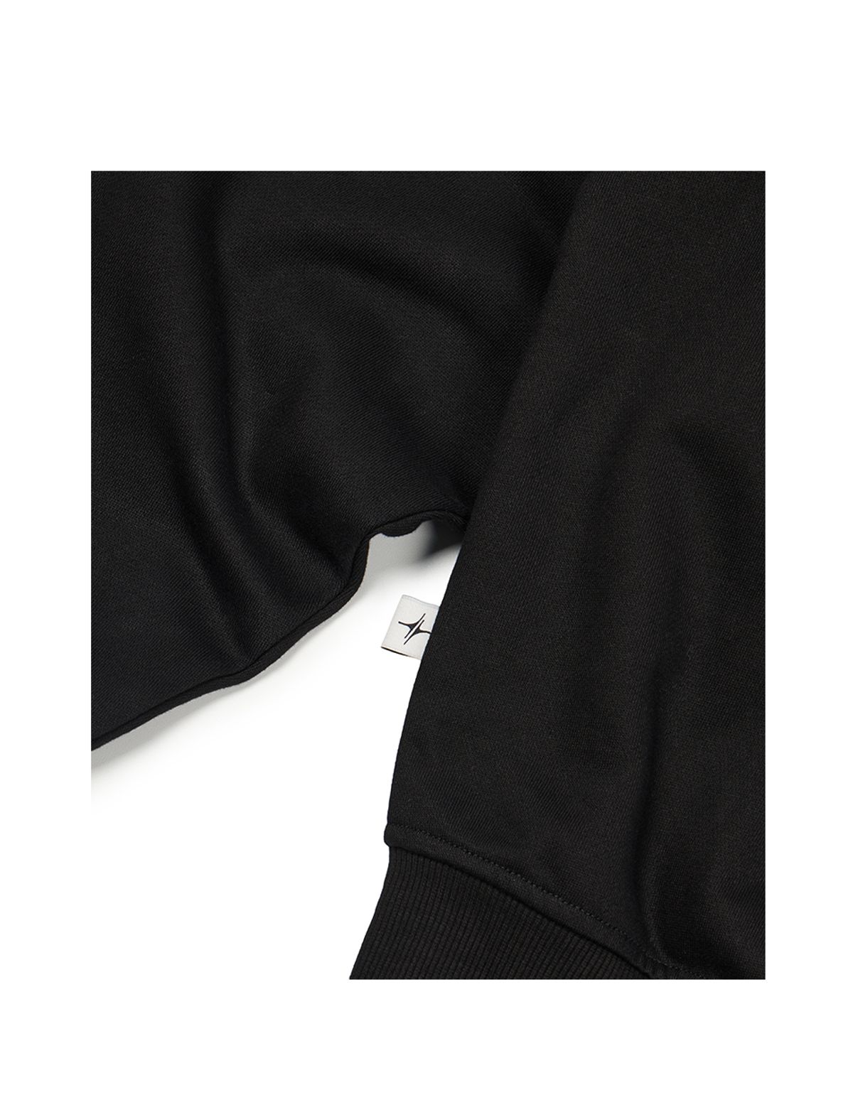 이티씨이(ETCE) (BASE) NY CROSS HOOD ZIP UP (BLACK)