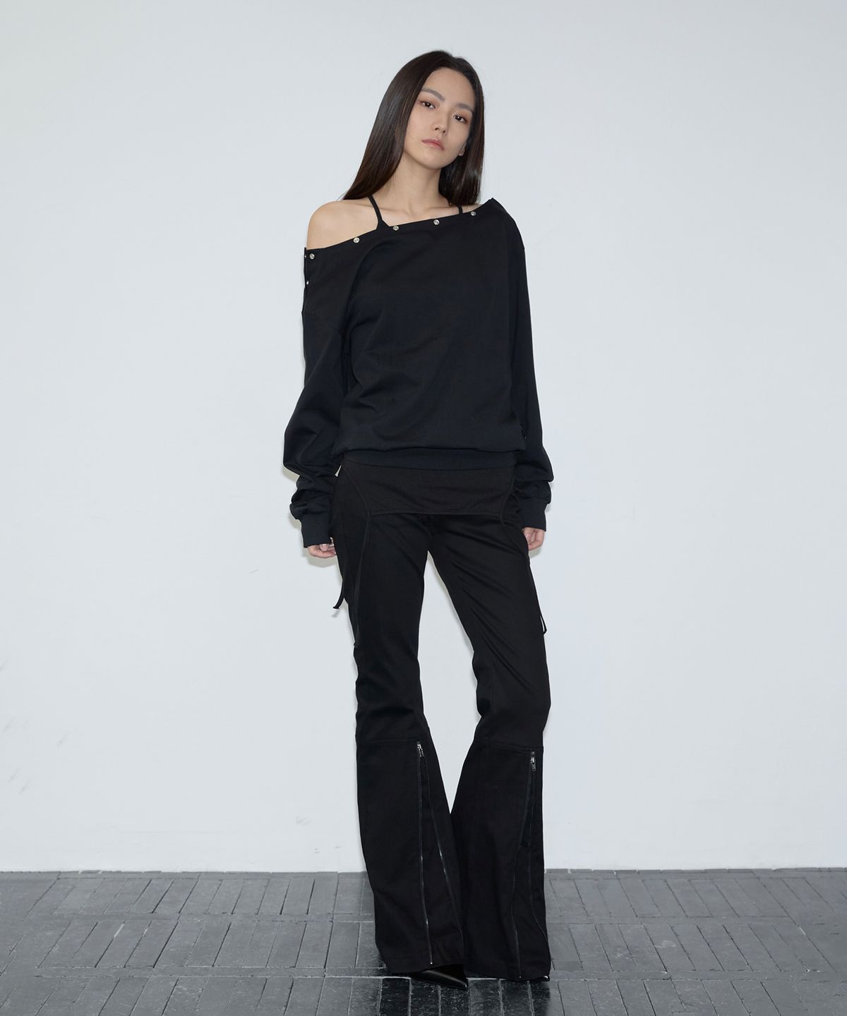이네기(INEGI) Eyes Boat Neck Long Sleeve (black)