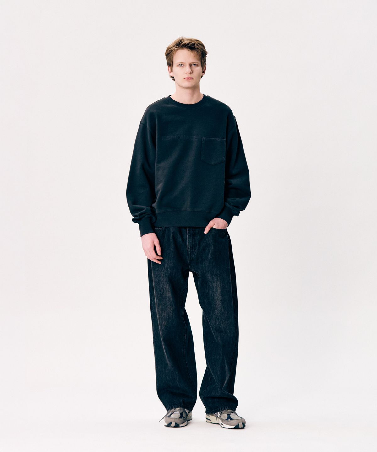 에스피오나지(ESPIONAGE) Faded Logo Pocket VTG Sweatshirt Vintage Black