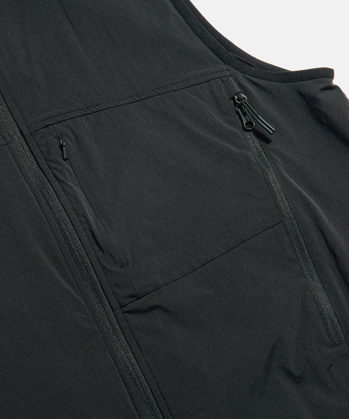 에스피오나지(ESPIONAGE) Mountain Wind Vest Black