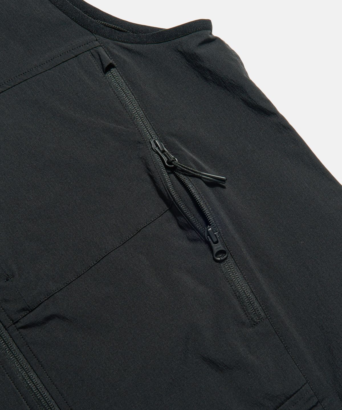 에스피오나지(ESPIONAGE) Mountain Wind Vest Black