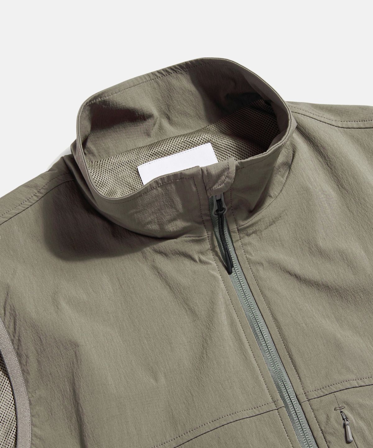 에스피오나지(ESPIONAGE) Mountain Wind Vest Taupe