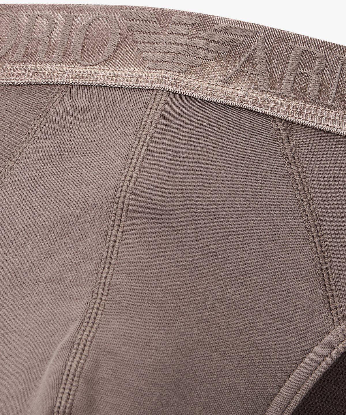 엠포리오 아르마니 언더웨어(EMPORIO ARMANI UNDERWEAR) 남성 글로시 밴딩 코튼 브리프_초코 0816111043