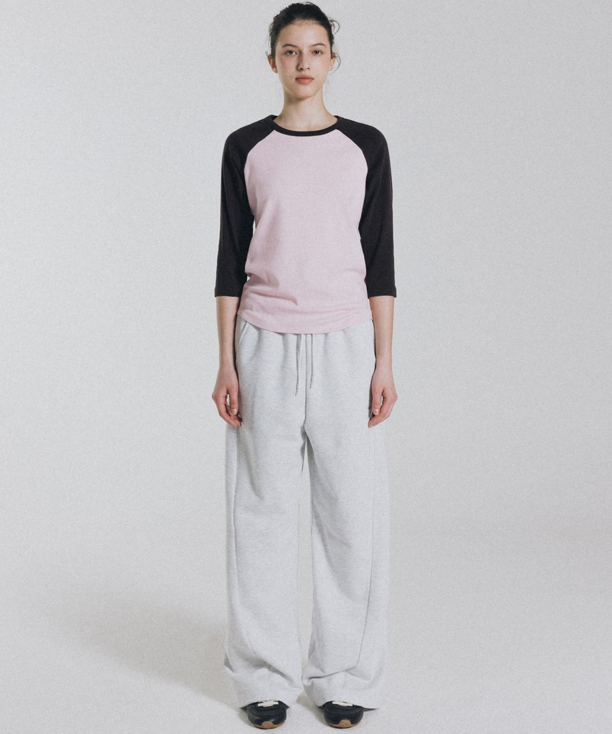 앤니즈(ANDNEEDS) Penny logo sweat pants (white melange)