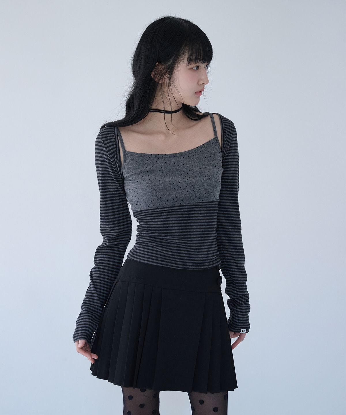 미레코(MIRECO) MIXED PATTERN CAMI & BOLERO SET CHARCOAL