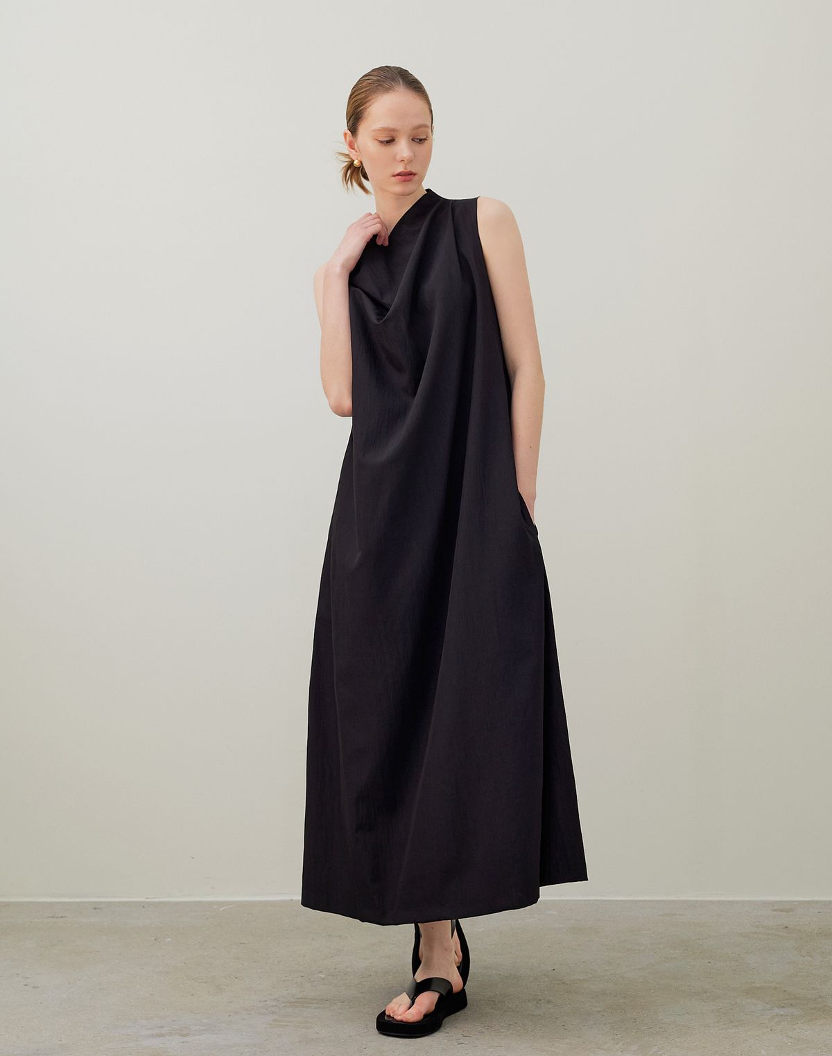 누토프(NUTOFFE) Drape Dress_Black