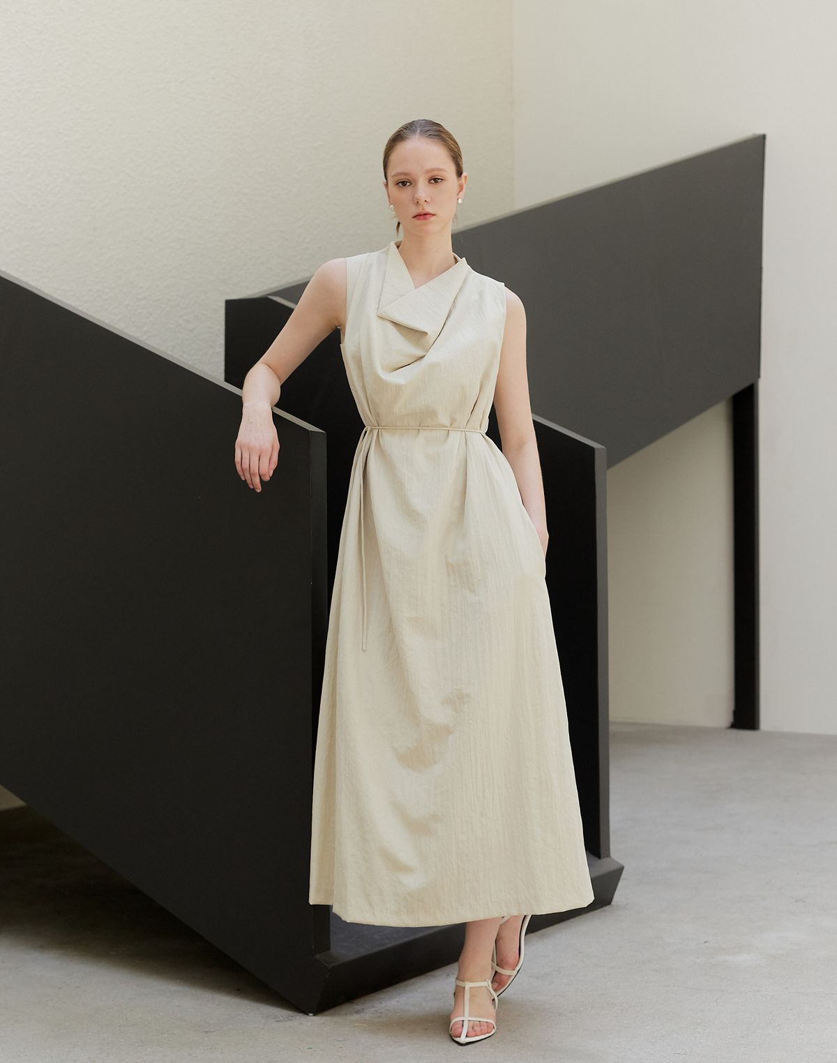 누토프(NUTOFFE) Drape Dress_Beige