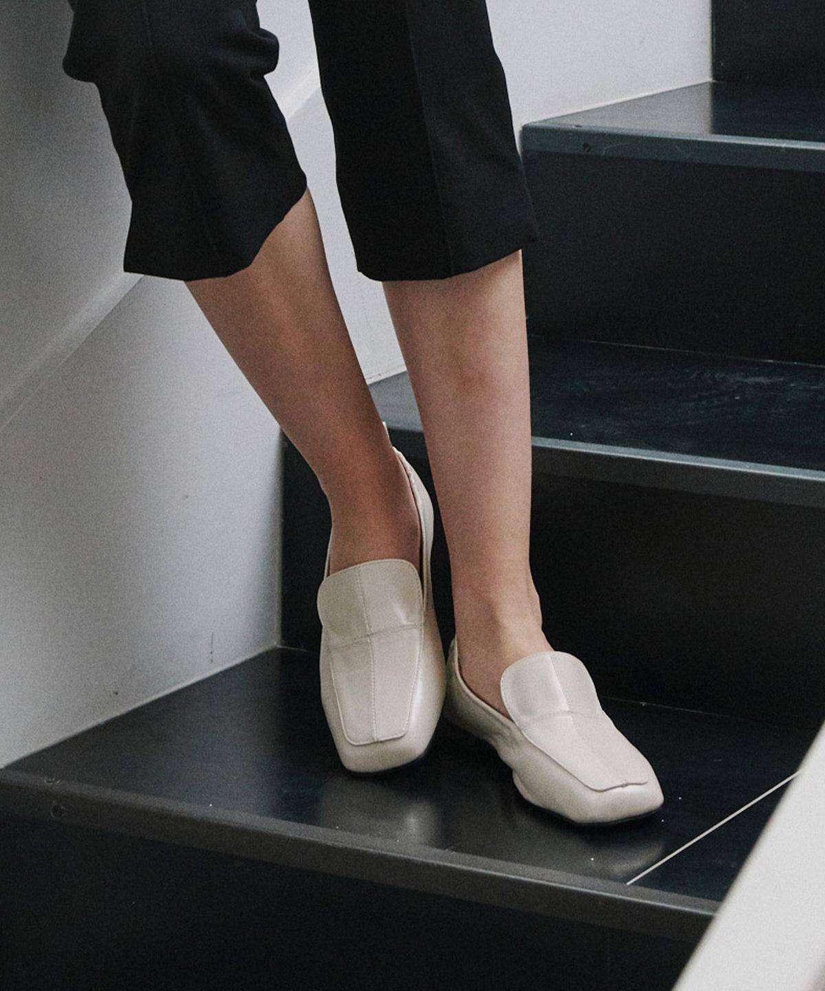 프리플라(FRI FLA) ljh7131 Comfy Square Flats - 2 Colors