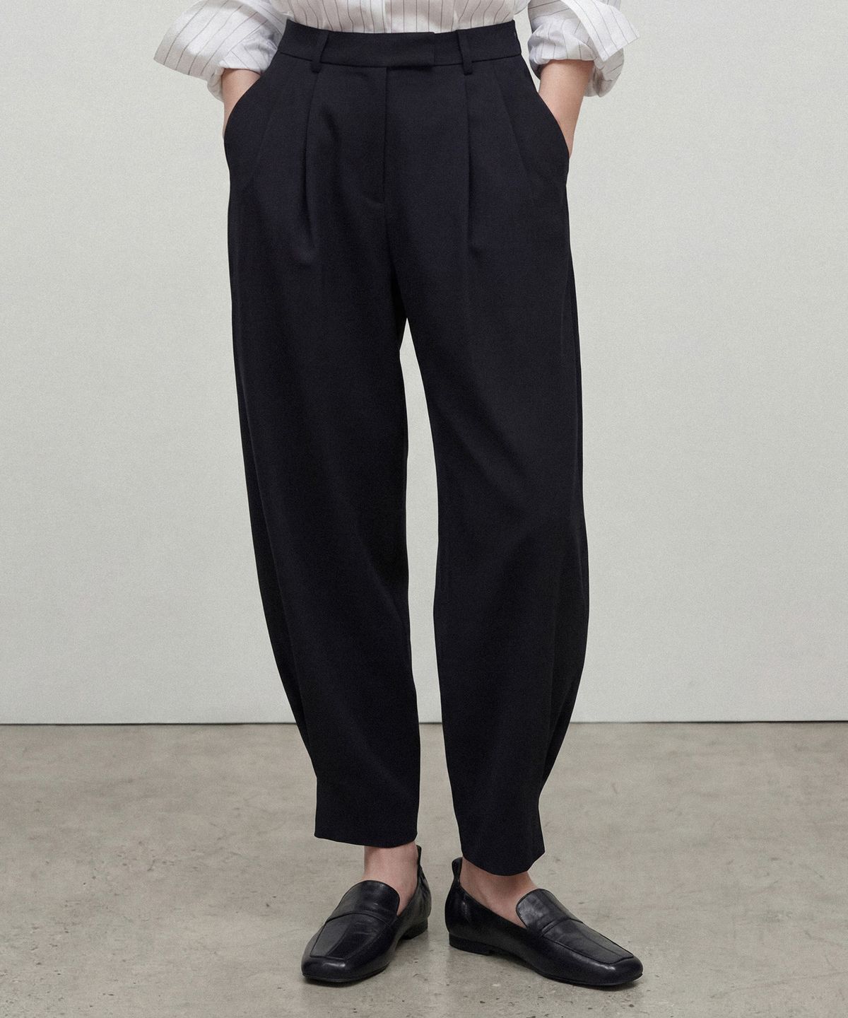 프리플라(FRI FLA) ljh7131 Comfy Square Flats - 2 Colors