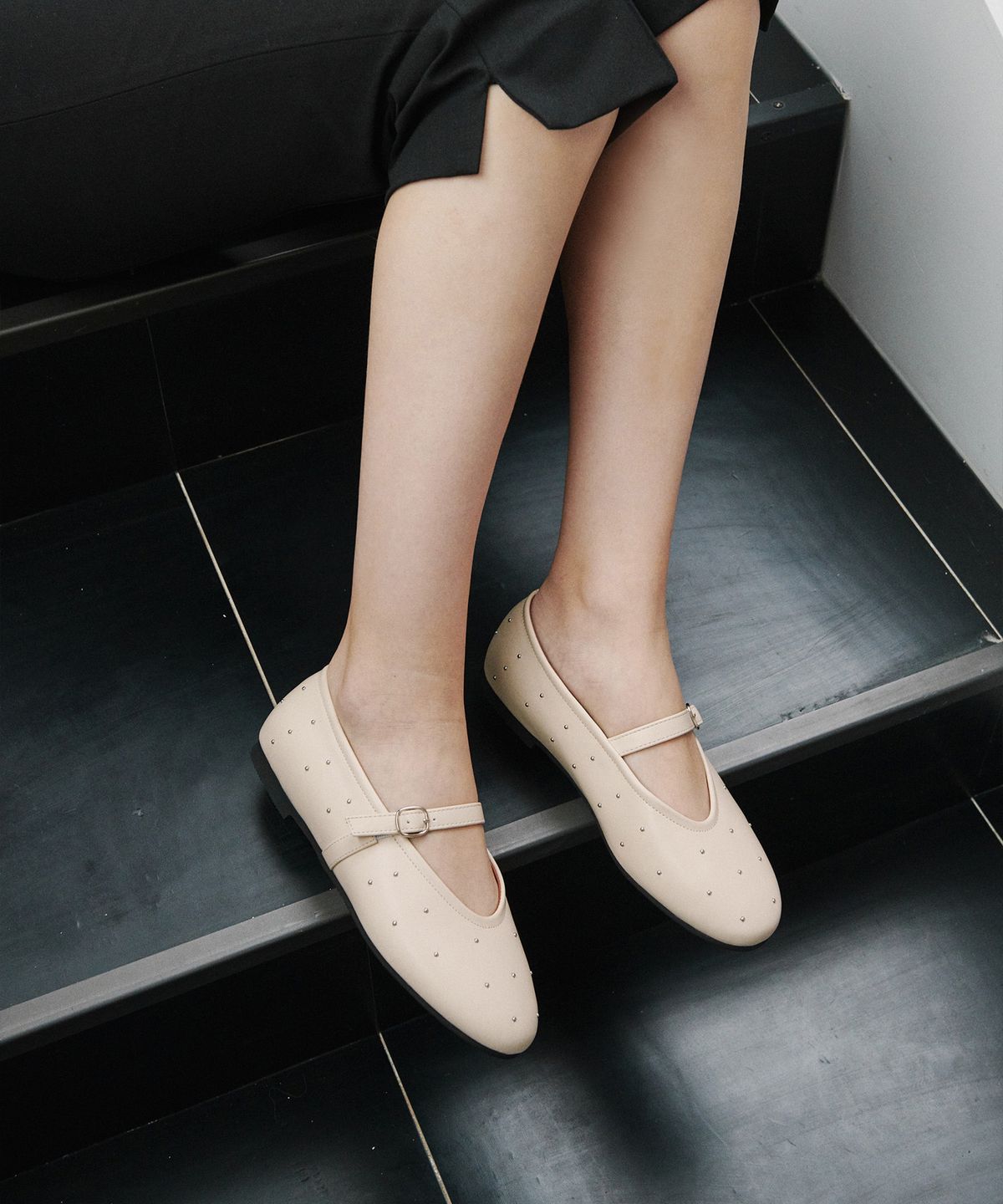 프리플라(FRI FLA) ljh9102 Dotty Classic Mary Jane Flats - 2 Colors