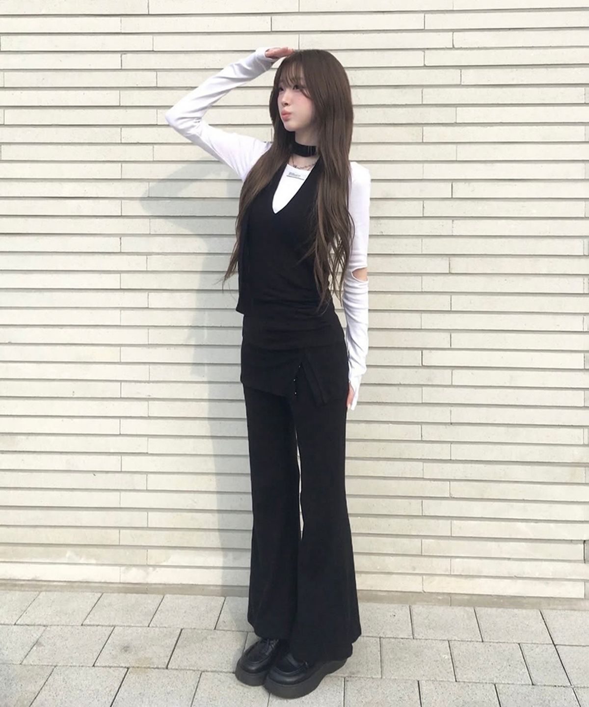 이네기(INEGI) Sway Hook Skirt Pants (black)