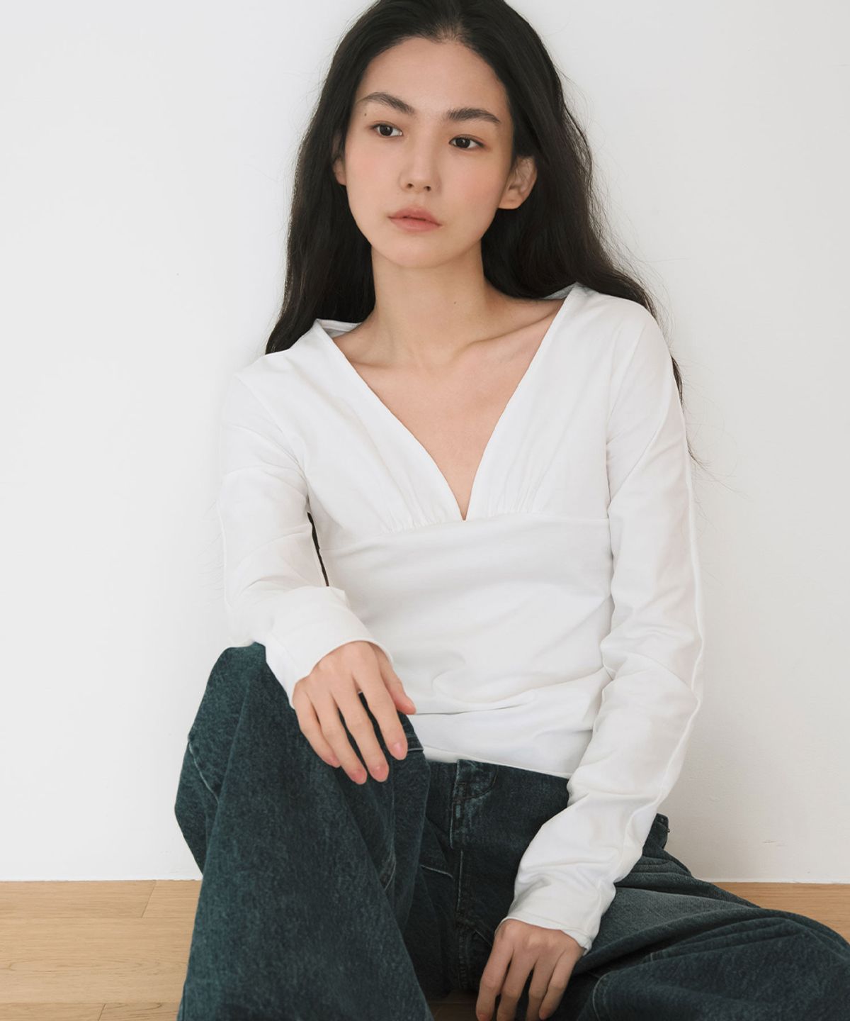 이어닝(YEARNING) FRONTBACK SHIRRING CURVED TOP, IVORY