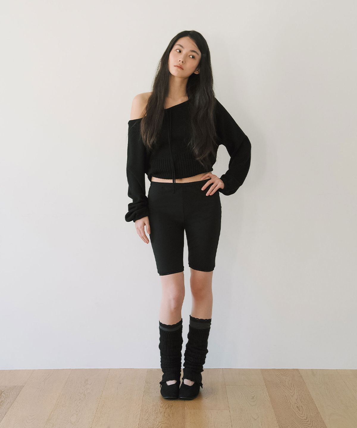 이어닝(YEARNING) STRING OFFSHOULDER POCKET KNIT, BLACK