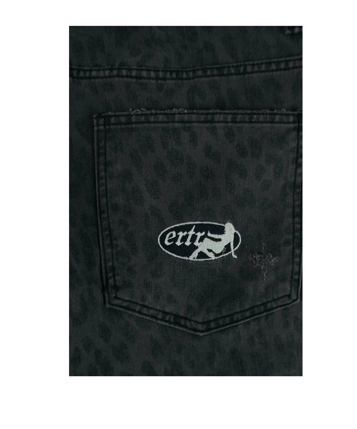 이알티알(ERTR) Vogon Thumbs Up Girl Denim Pants Charcoal Leopard