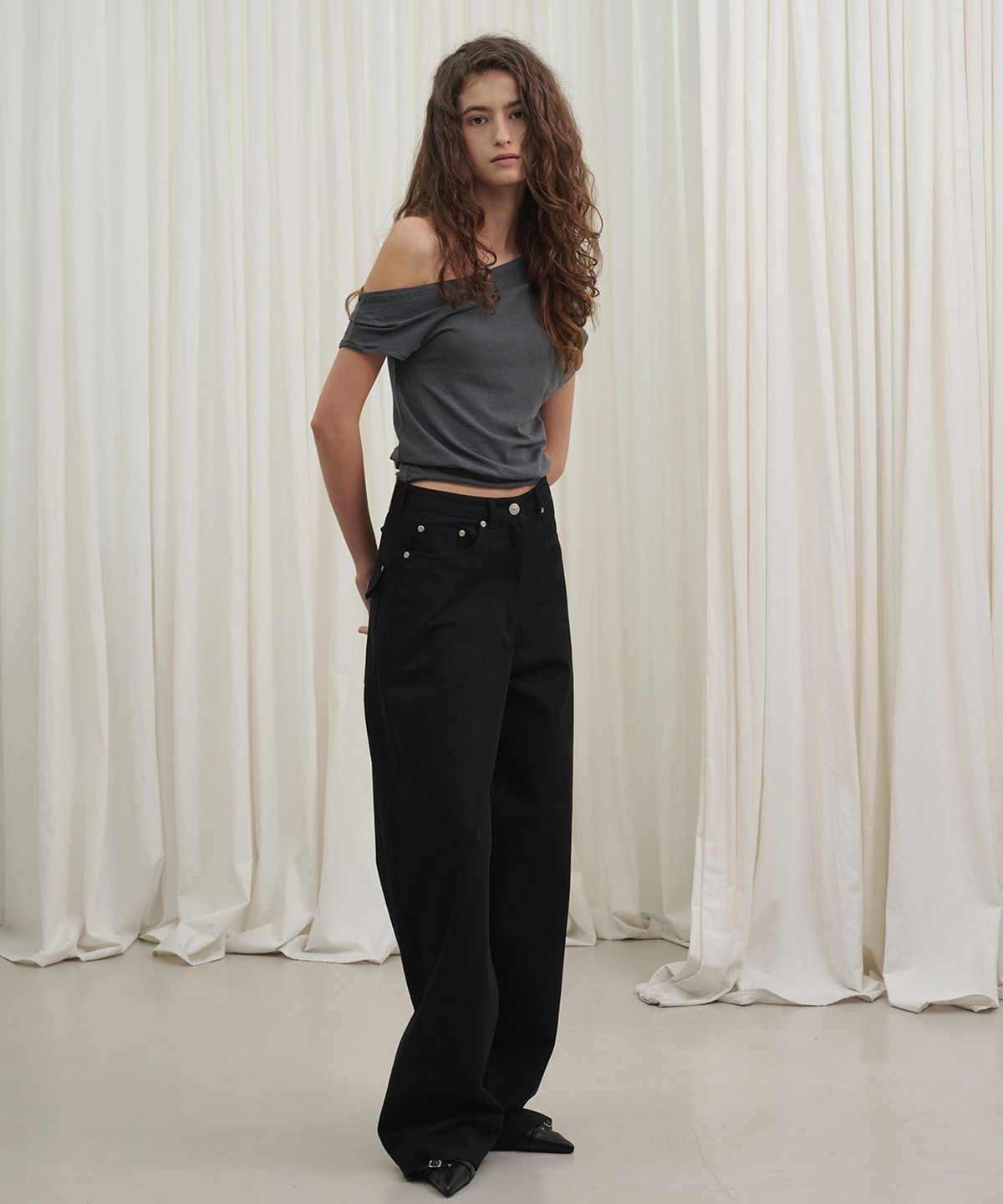 마롯(MARROT) Curved Cotton Pants_Black