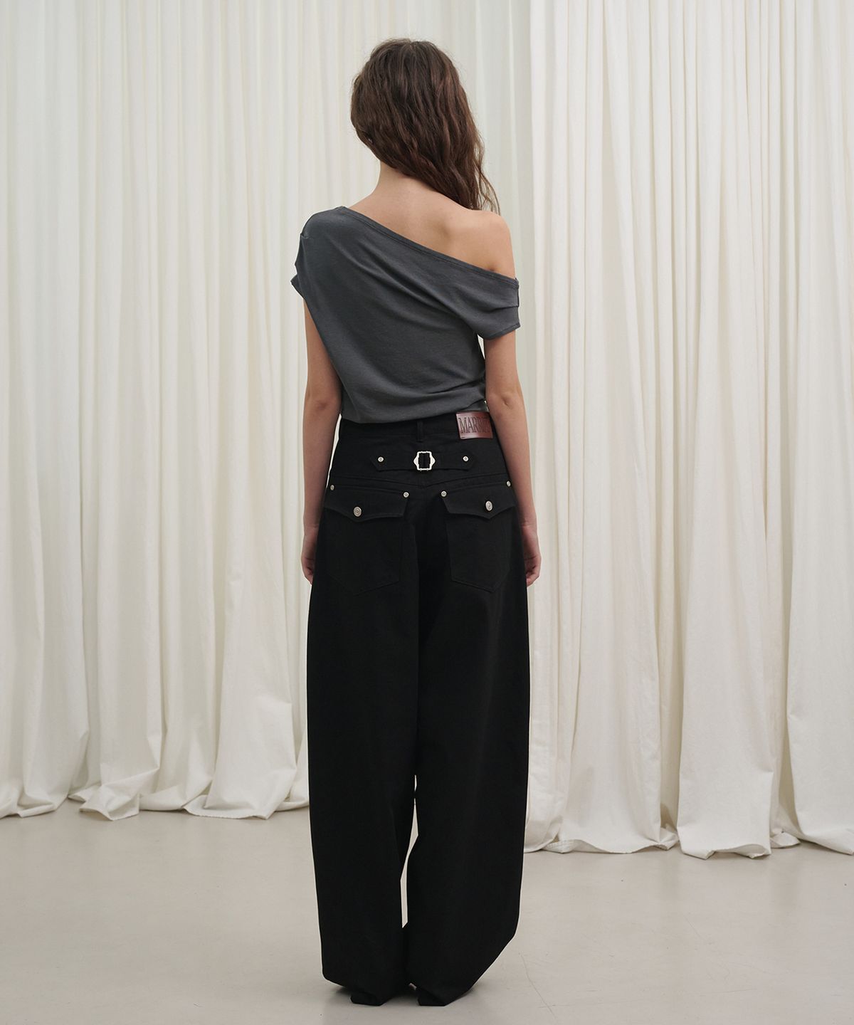 마롯(MARROT) Curved Cotton Pants_Black
