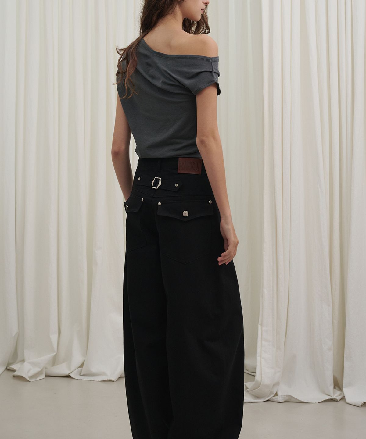 마롯(MARROT) Curved Cotton Pants_Black