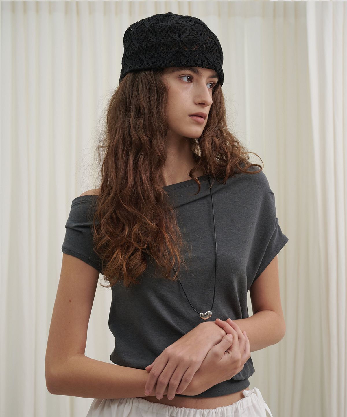 마롯(MARROT) Draped Unbalance T-shirt_Charcoal