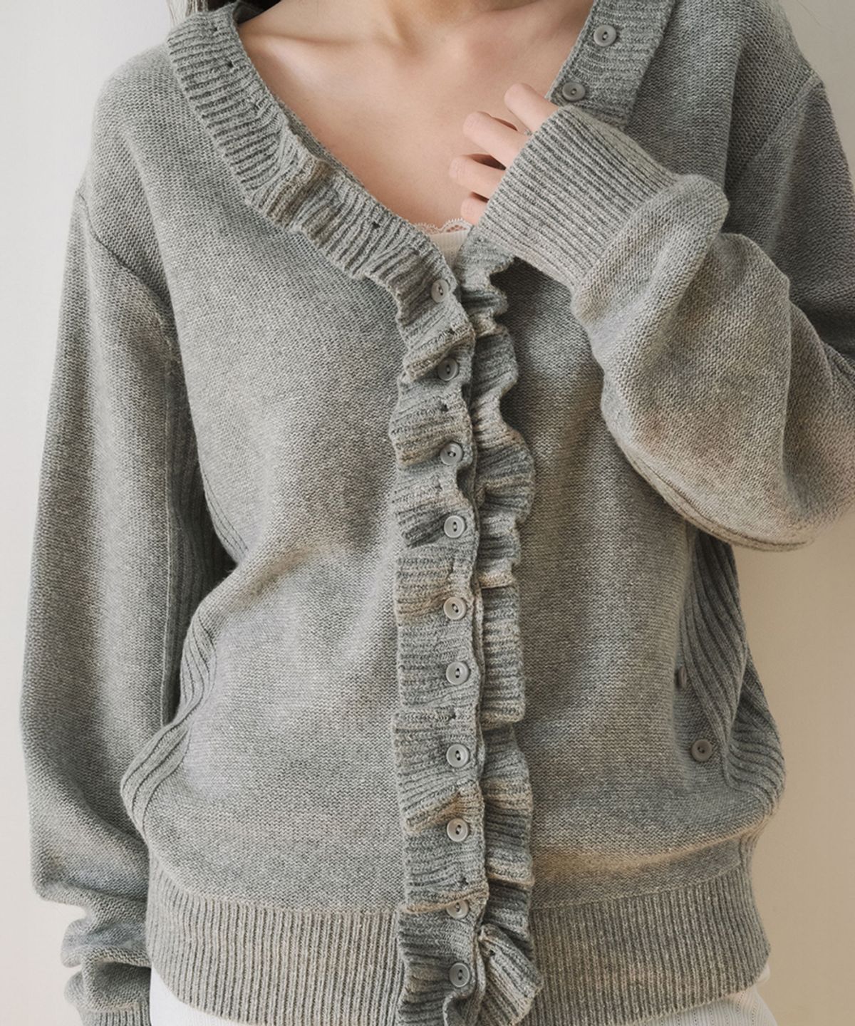 이어닝(YEARNING) FRILL KNIT MULTI MUFFLER, GREY