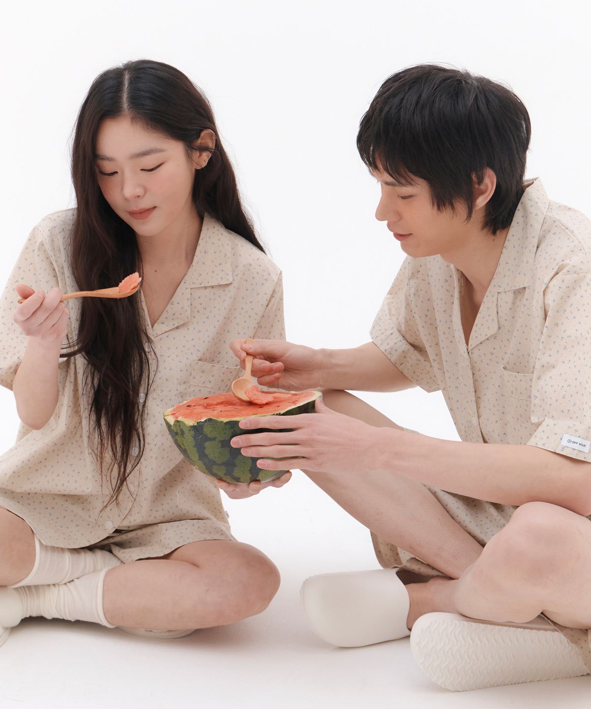 오프아워(OFFHOUR) 쁘띠플뢰르 배배 반팔 잠옷 세트
