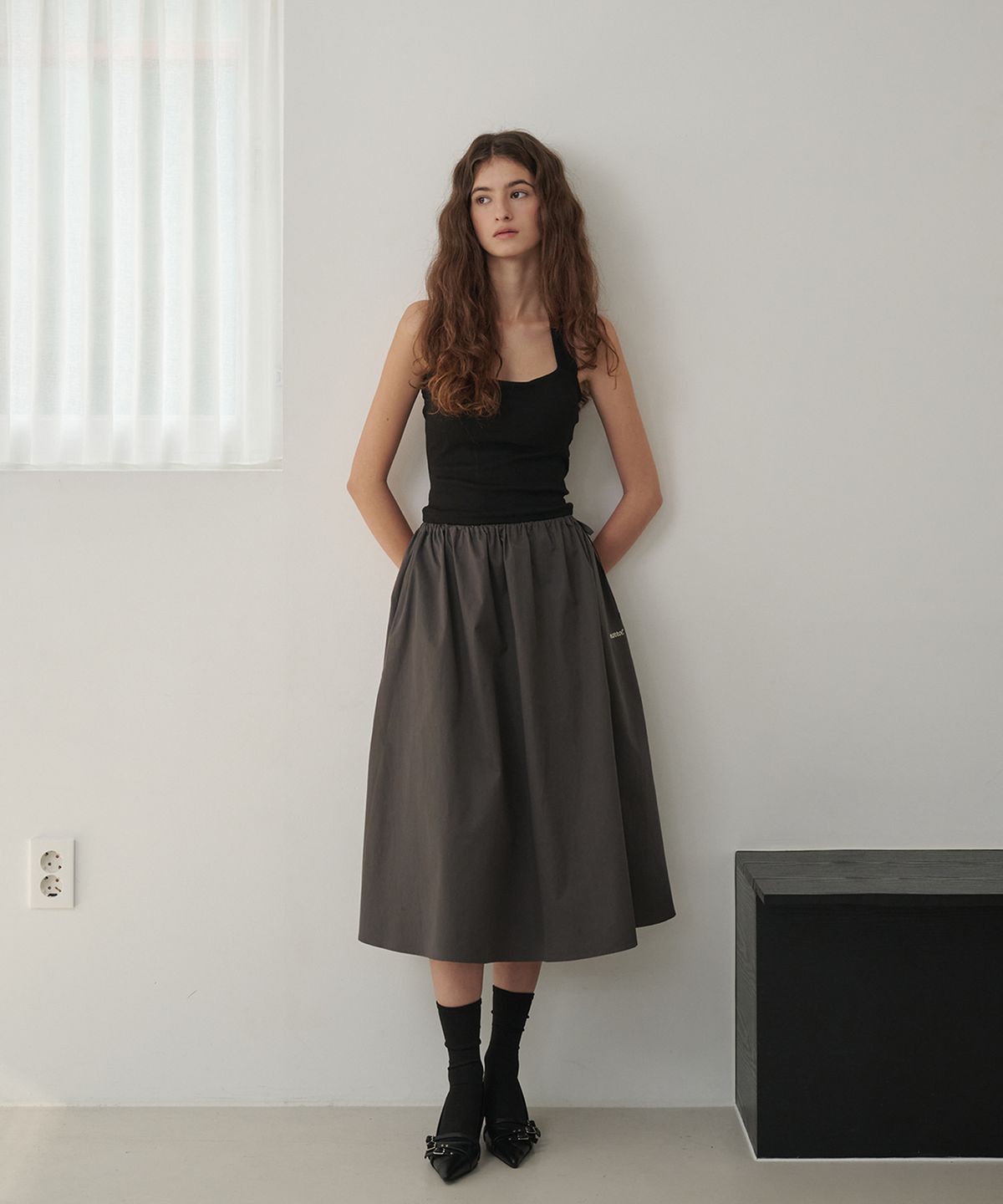 마롯(MARROT) Cotton String Midi Skirt_Charccoal